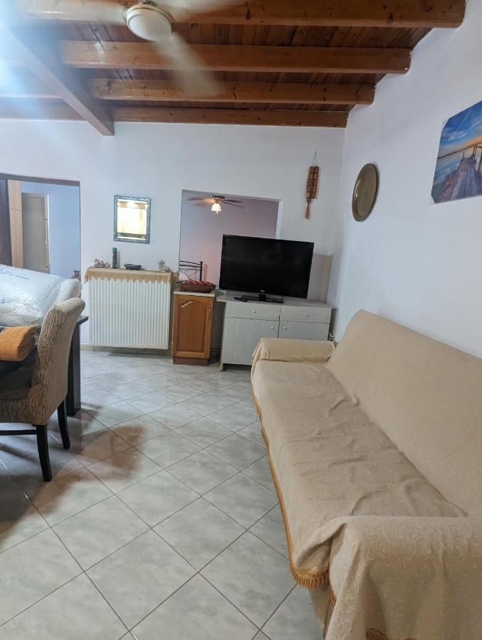 Λευτέρης Villa Isthmia Eksteriør bilde