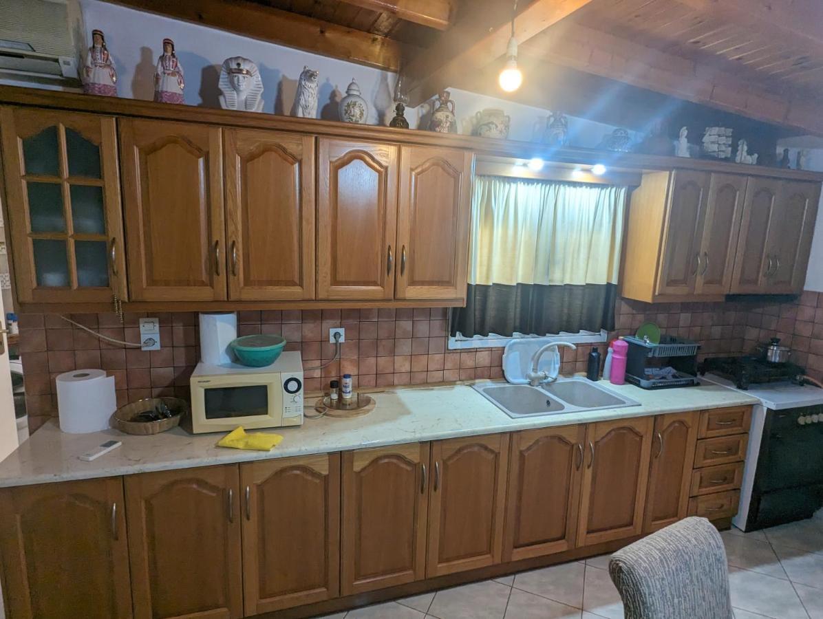 Λευτέρης Villa Isthmia Eksteriør bilde